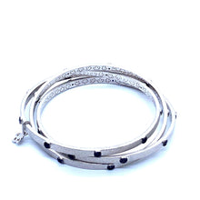 Load image into Gallery viewer, Terra iolite interlaced triple Silver Bangle - Coomi
