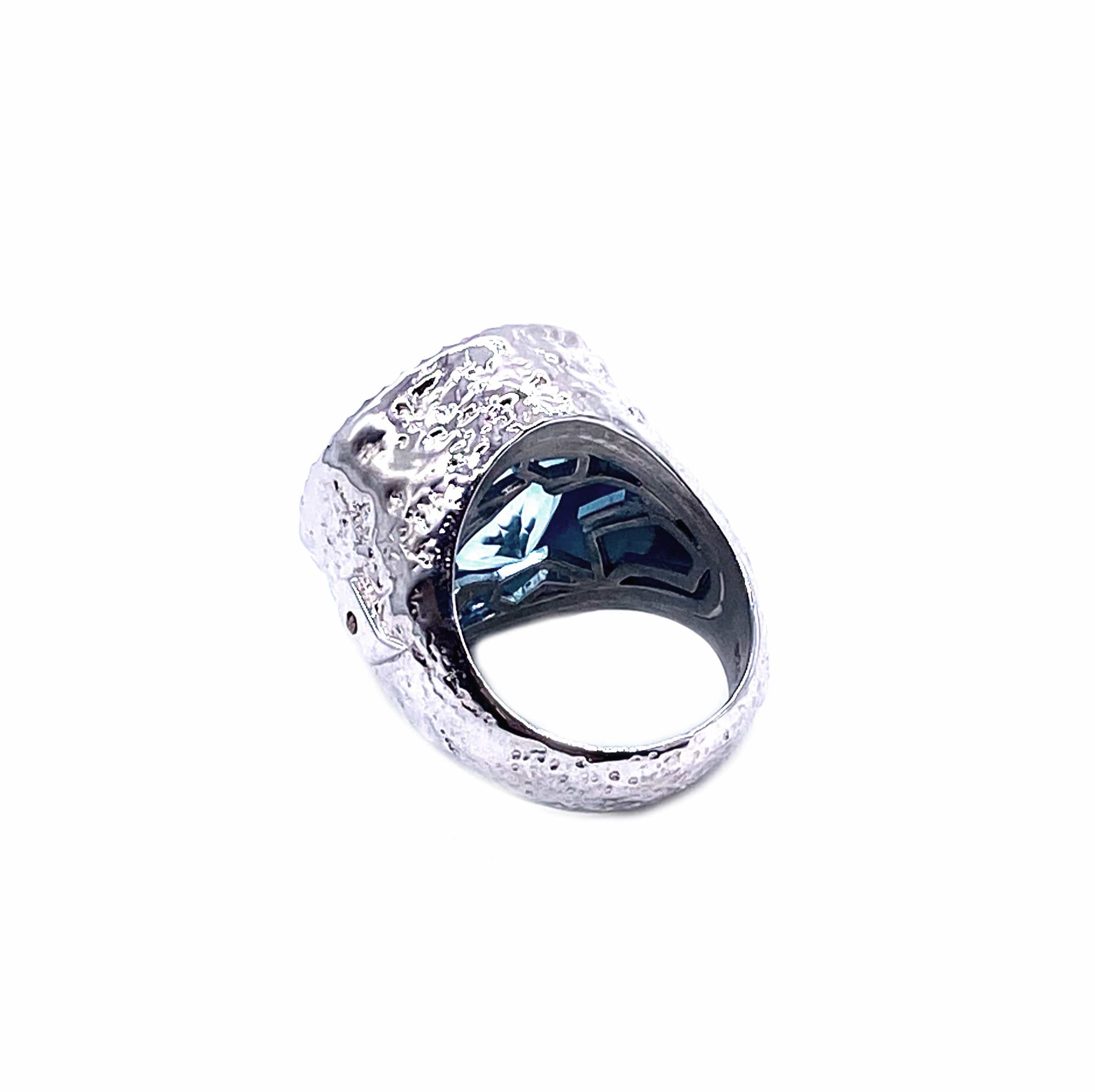 Dune Sterling Silver Blue Topaz Dome Ring - Coomi