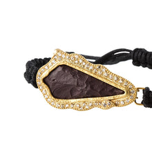 Load image into Gallery viewer, Arrow Head Black Bracelet in 20K Yellow Gold with Agate and Diamonds - Coomi
