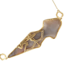 Load image into Gallery viewer, Antiquity 20K Arrowhead and Agate Necklace - Coomi

