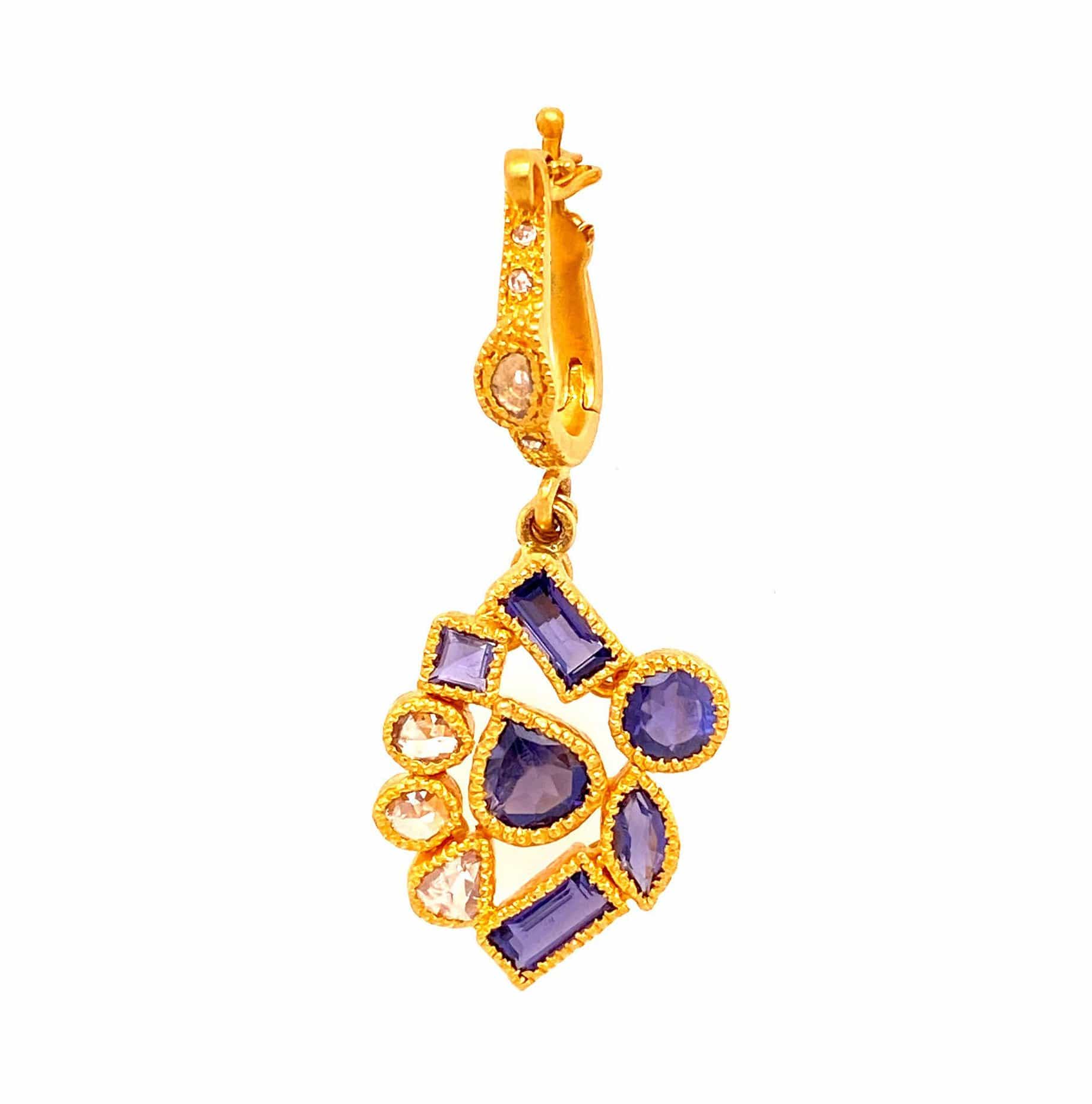 20K Affinity Tanzanite Pendant