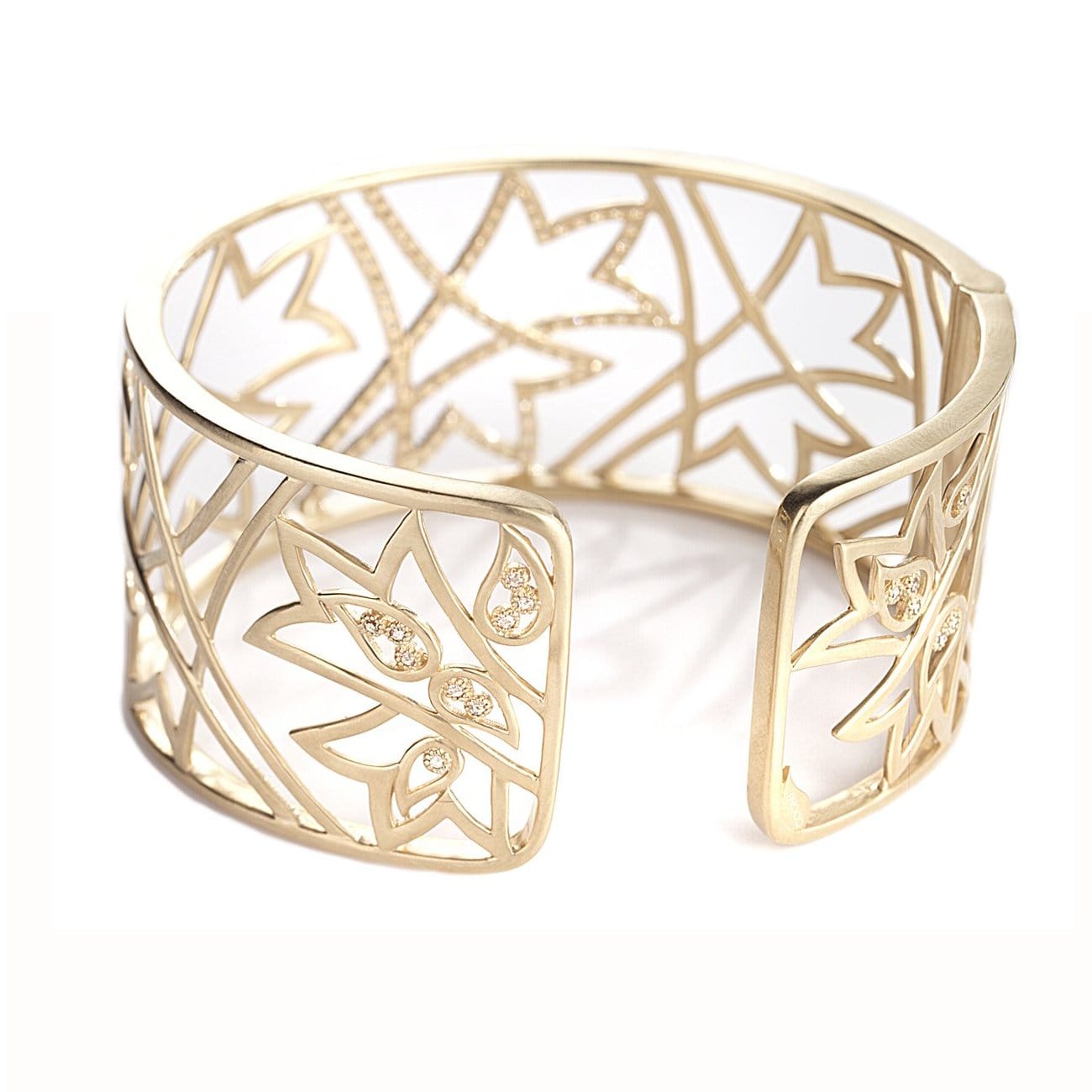 20K Sagrada Labyrinth Diamond Cuff Bracelet - Coomi