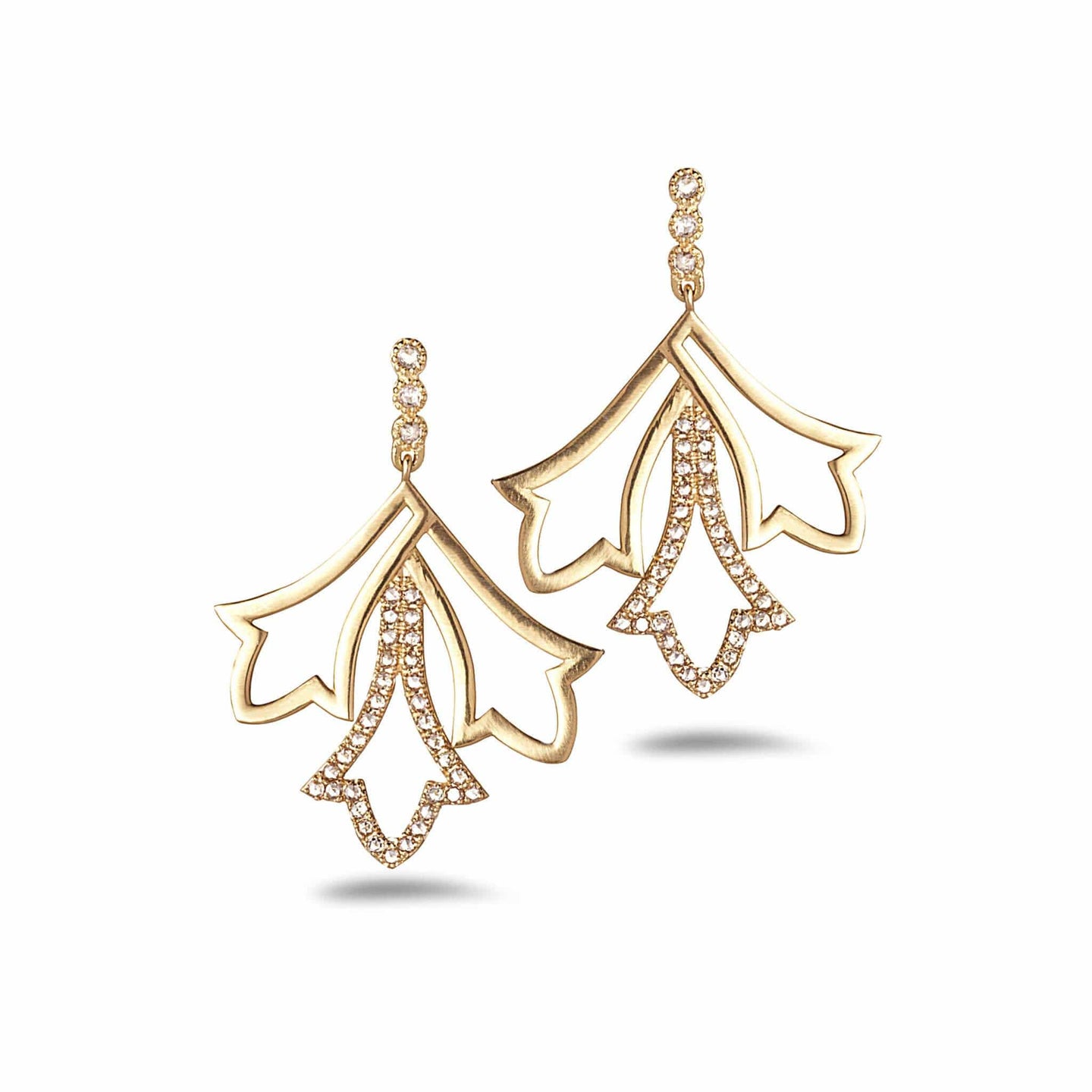 20K Small Labyrinth Drop Earrings with Diamond - Coomi