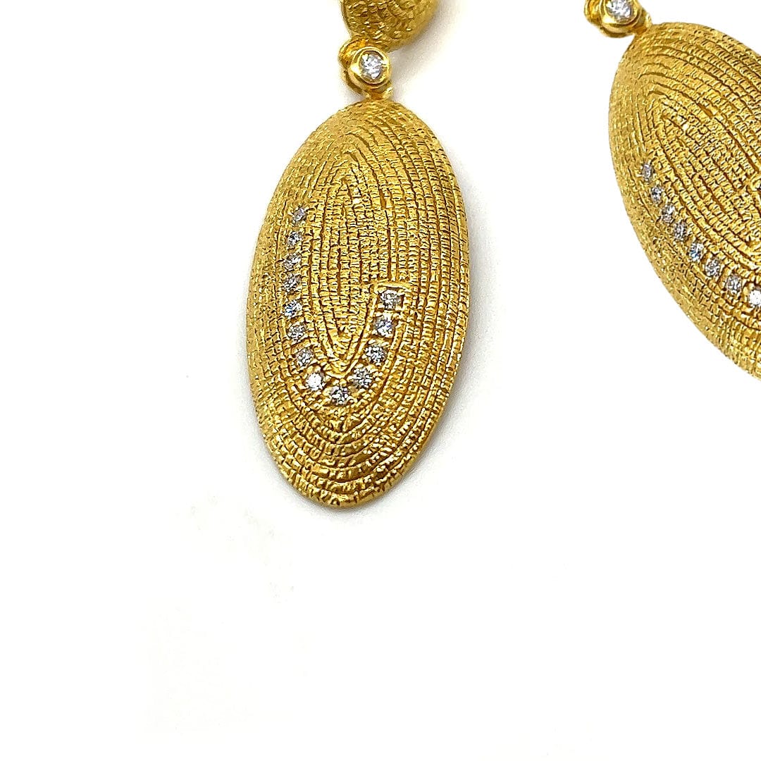 Oval Hammered Wire Earring with Diamonds in 20K Yellow Gold - Coomi