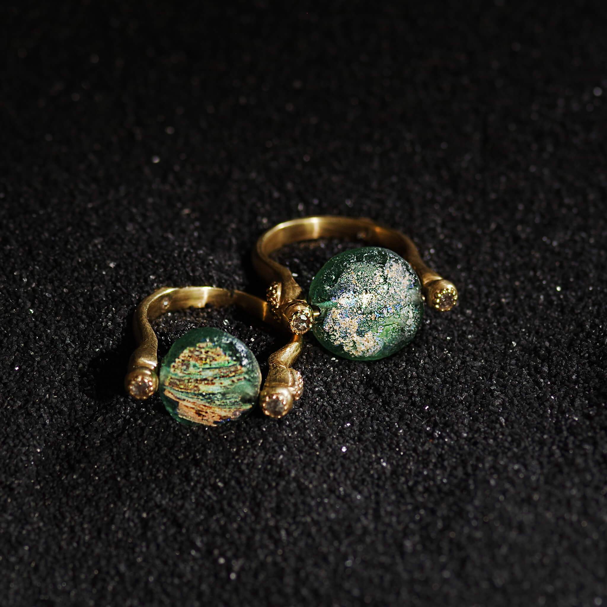 20K Ancient Roman Glass Swivel Ring - Coomi