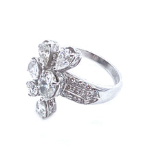 Load image into Gallery viewer, 18K White Gold Diamond Ring - Coomi
